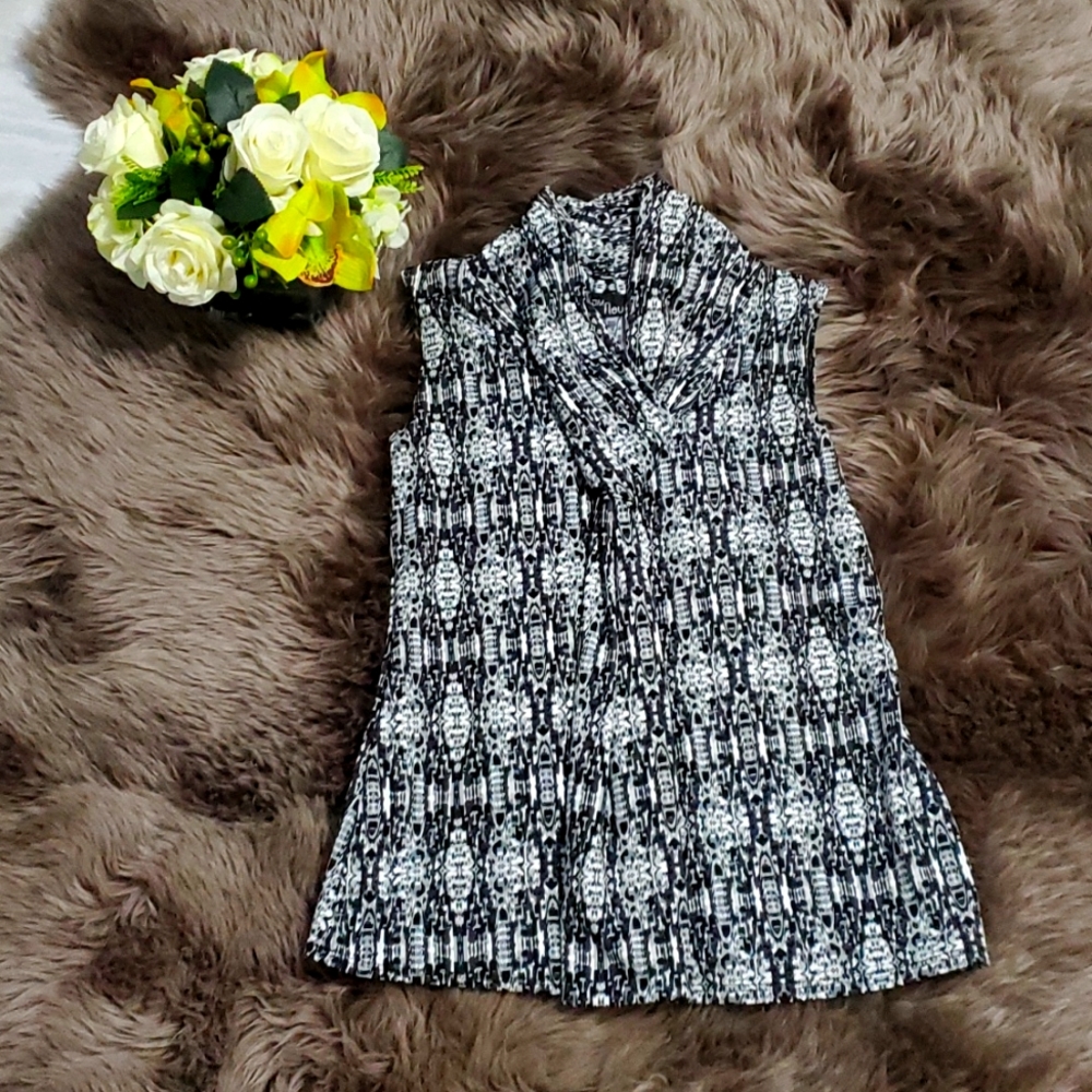 Black White Gray Sleeveless Top with Scarf in Front